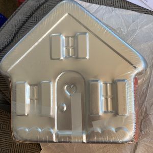 Vintage Wilton cake pan kit sealed Holiday House kit